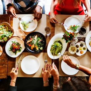 Visibilité pour restaurants, cafés, snacks sur capes de coiffure
